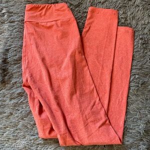 2/8! 🦋OS Lularoe Pinkish Coral Speckle